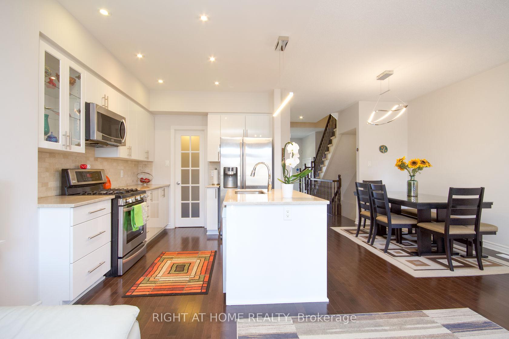 Photo 10 of 908 Fletcher Circle, Ottawa, Kanata - Kanata Lakes/Heritage Hills — HOMEH