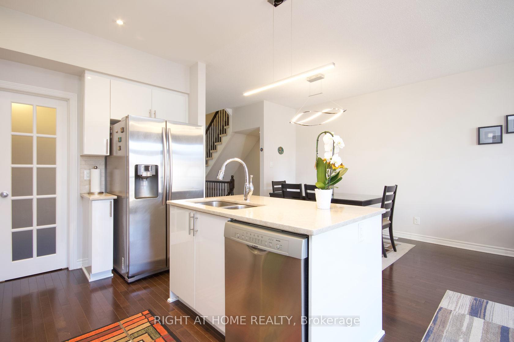 Photo 12 of 908 Fletcher Circle, Ottawa, Kanata - Kanata Lakes/Heritage Hills — HOMEH