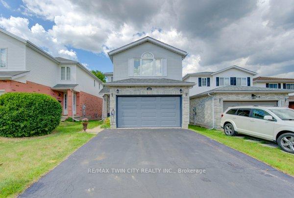 Photo 3 of 320 Bankside Drive, Kitchener — HOMEH