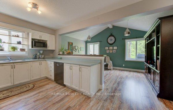 Photo 11 of 320 Bankside Drive, Kitchener — HOMEH