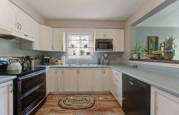 Photo 12 of 320 Bankside Drive, Kitchener — HOMEH