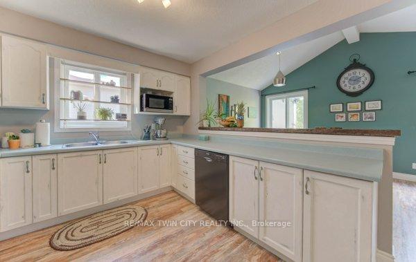 Photo 14 of 320 Bankside Drive, Kitchener — HOMEH