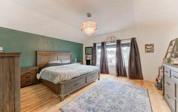 Photo 26 of 320 Bankside Drive, Kitchener — HOMEH