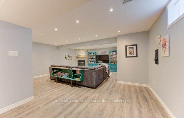 Photo 33 of 320 Bankside Drive, Kitchener — HOMEH