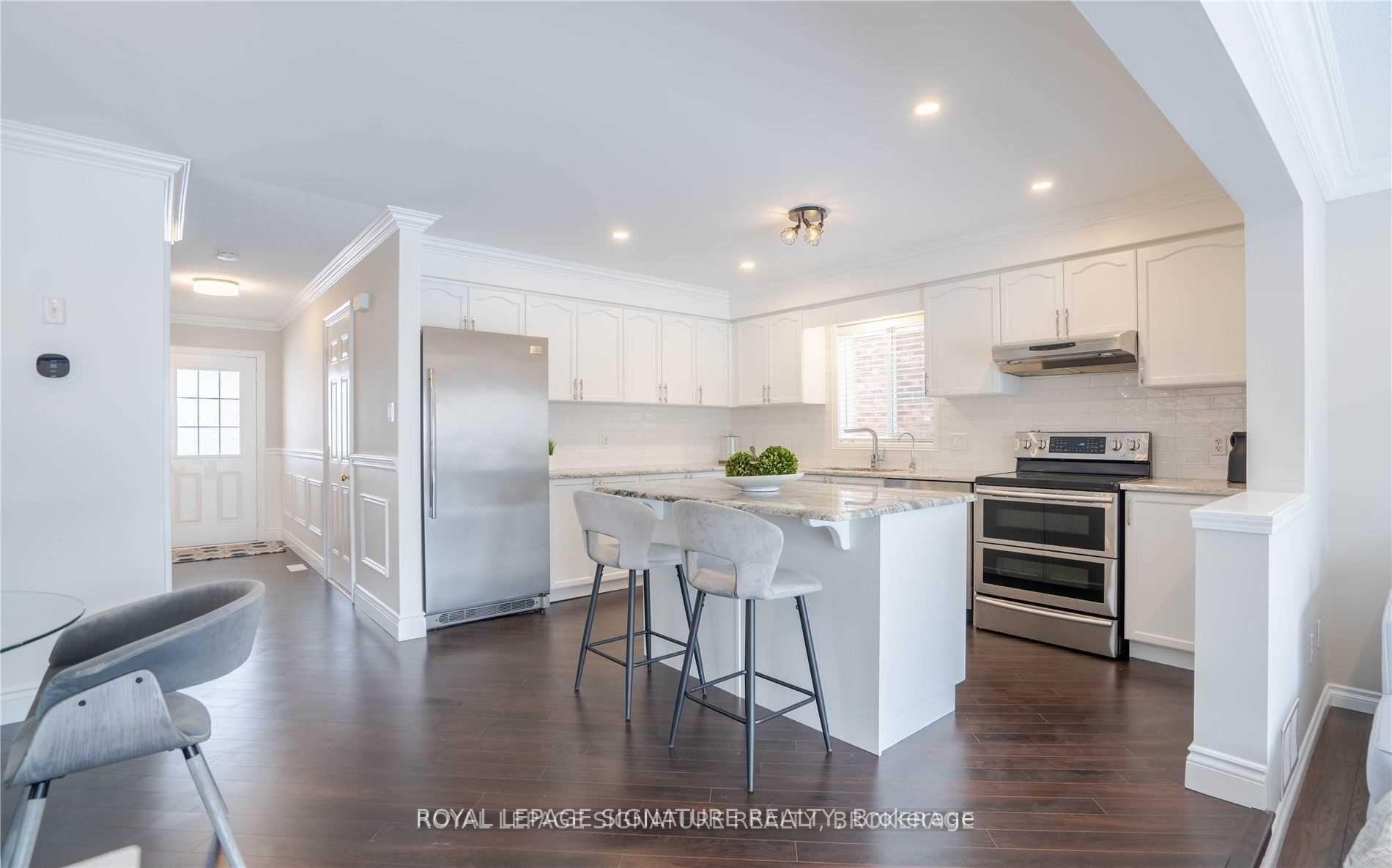 Photo 6 of 390 Sienna Crescent, Kitchener — HOMEH