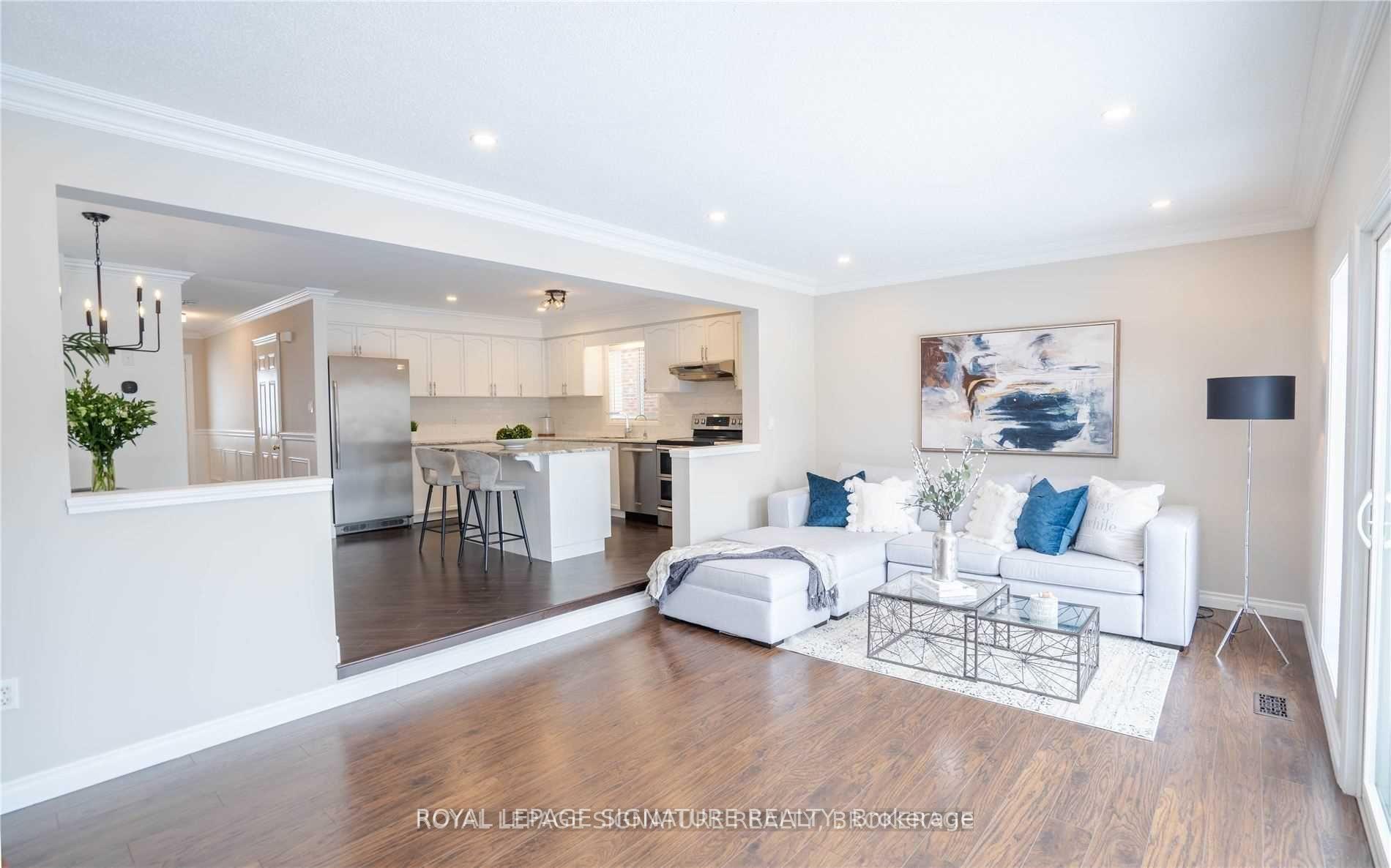 Photo 11 of 390 Sienna Crescent, Kitchener — HOMEH