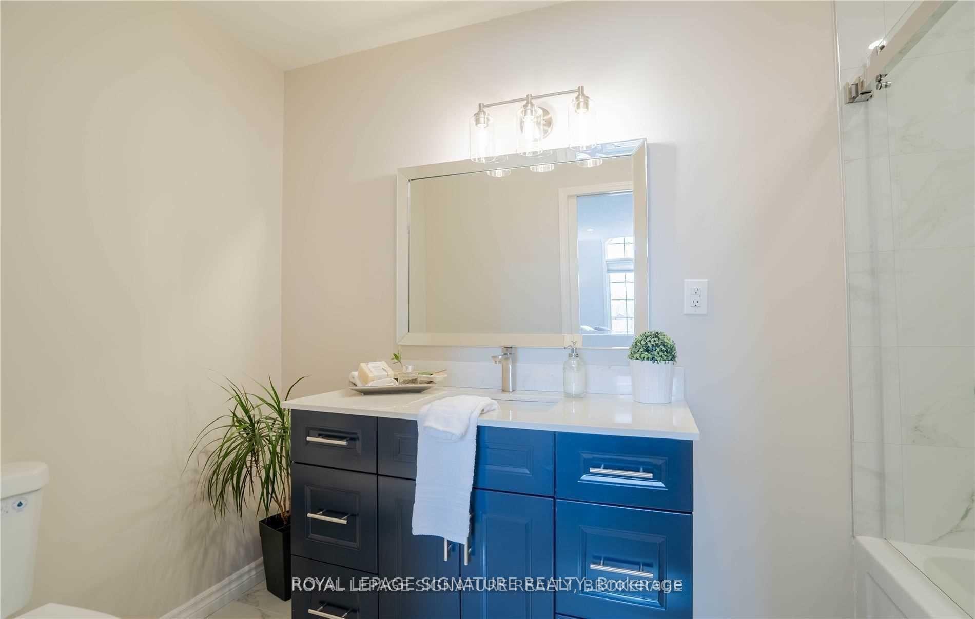 Photo 18 of 390 Sienna Crescent, Kitchener — HOMEH