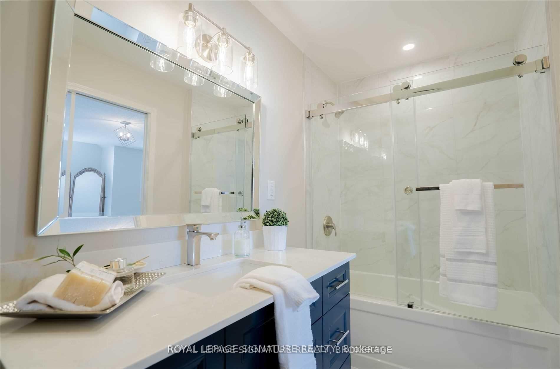Photo 19 of 390 Sienna Crescent, Kitchener — HOMEH