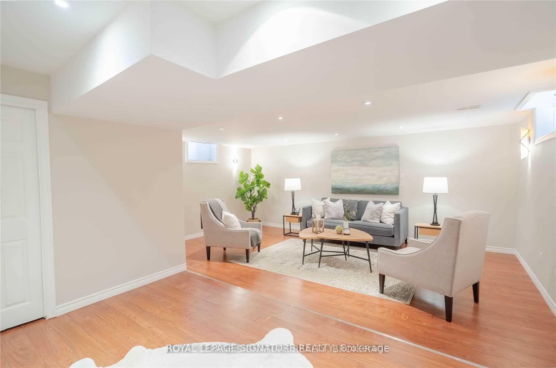 Photo 27 of 390 Sienna Crescent, Kitchener — HOMEH