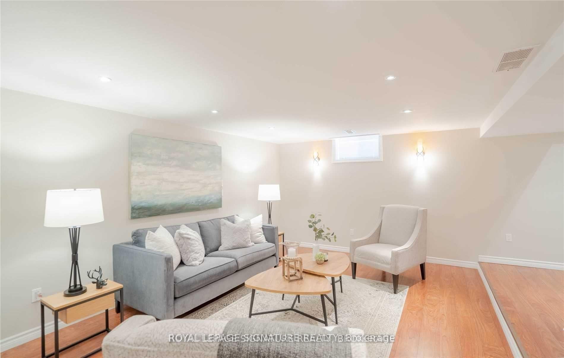 Photo 31 of 390 Sienna Crescent, Kitchener — HOMEH