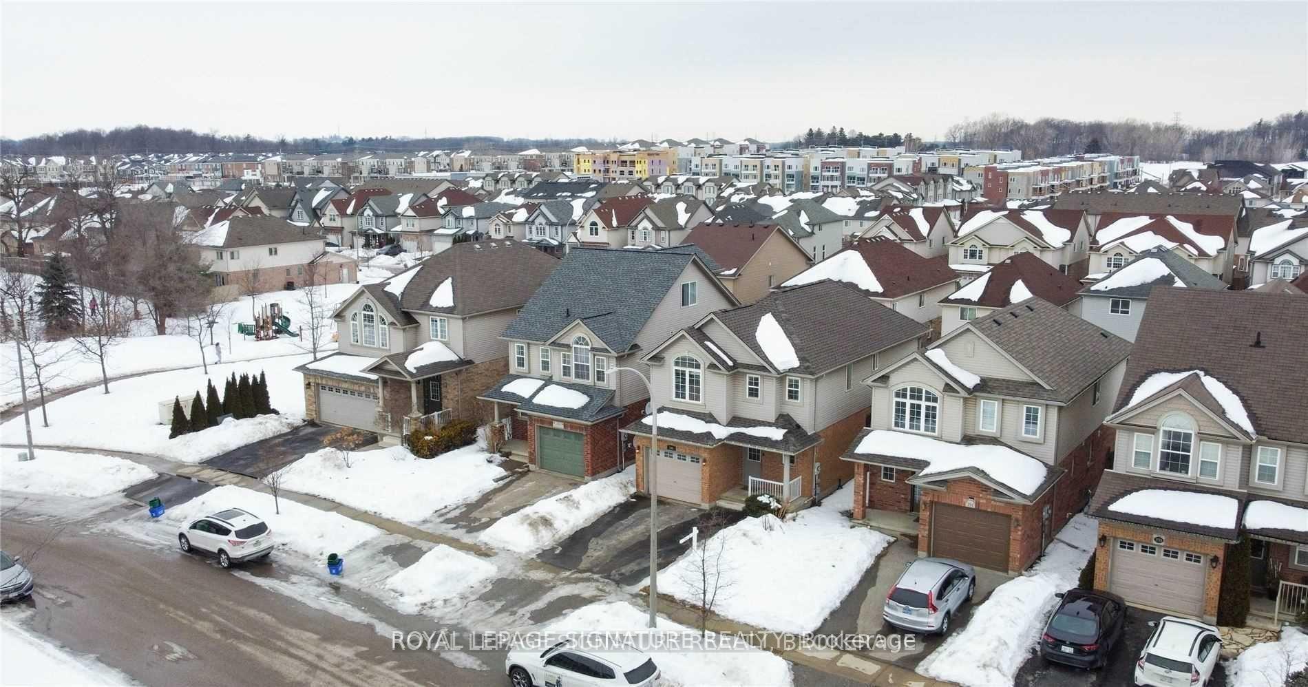 Photo 32 of 390 Sienna Crescent, Kitchener — HOMEH