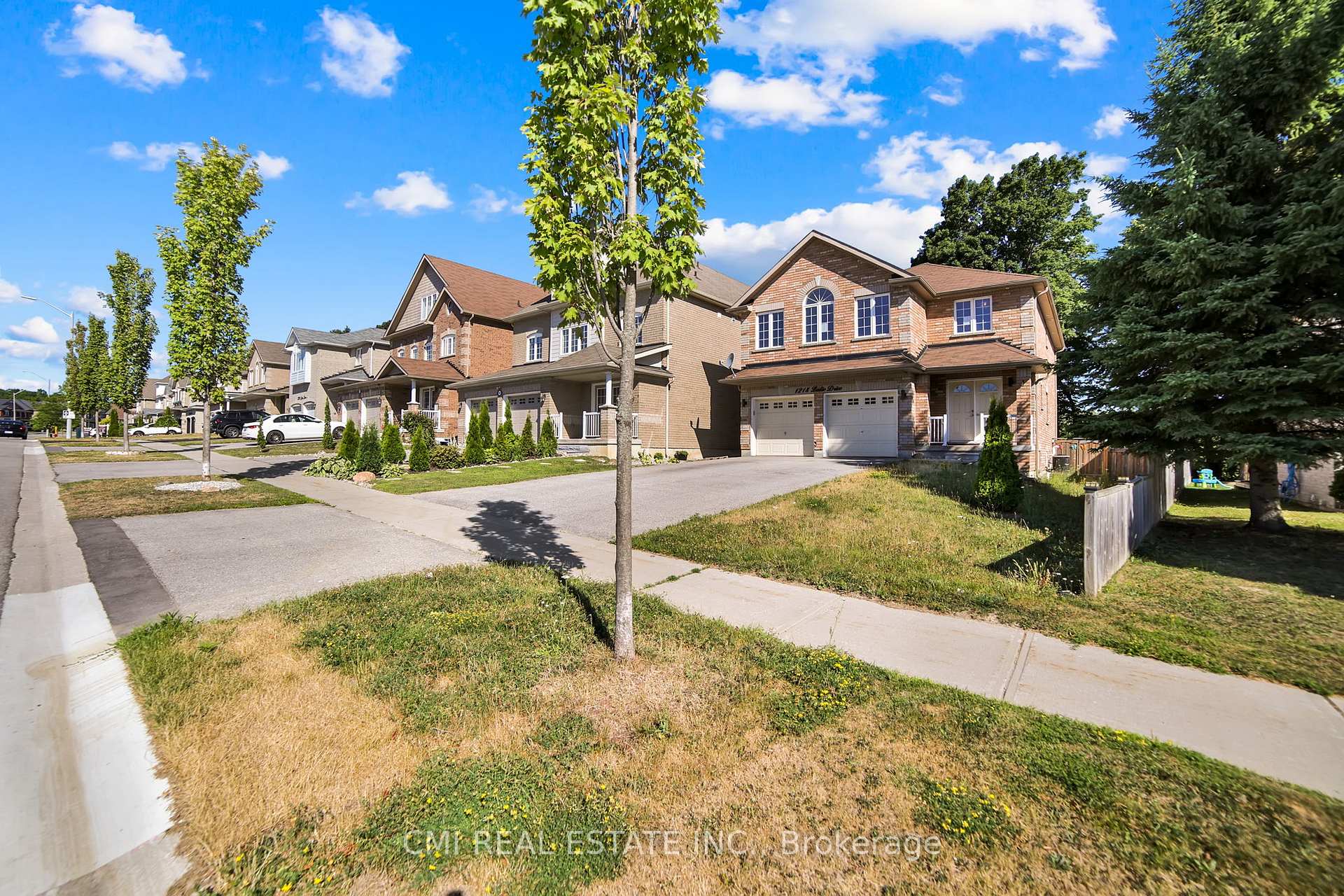 Photo 3 of 1218 Leslie Drive, Innisfil, Alcona — HOMEH