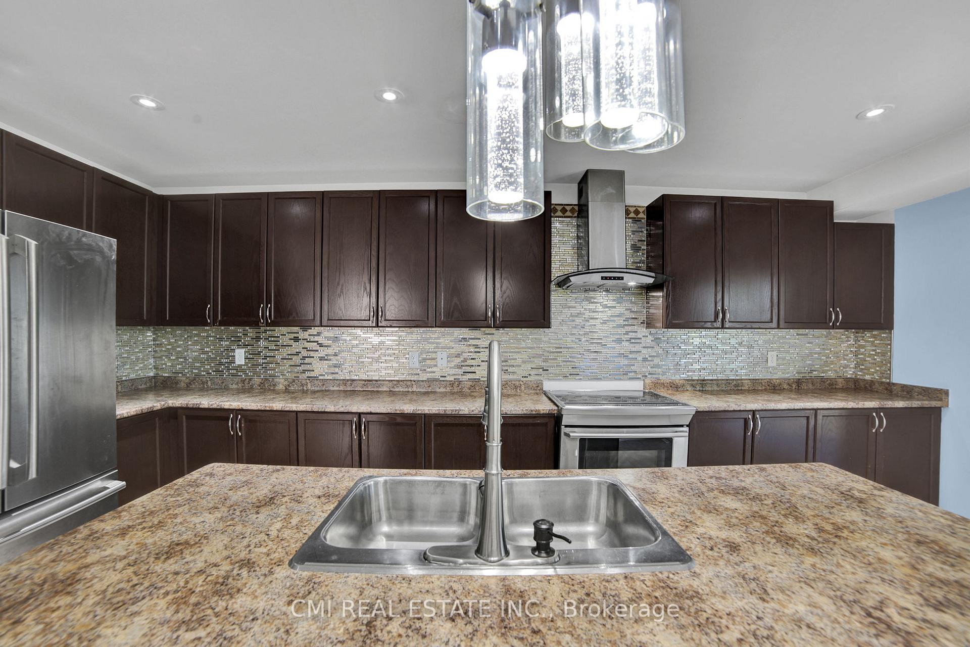Photo 16 of 1218 Leslie Drive, Innisfil, Alcona — HOMEH