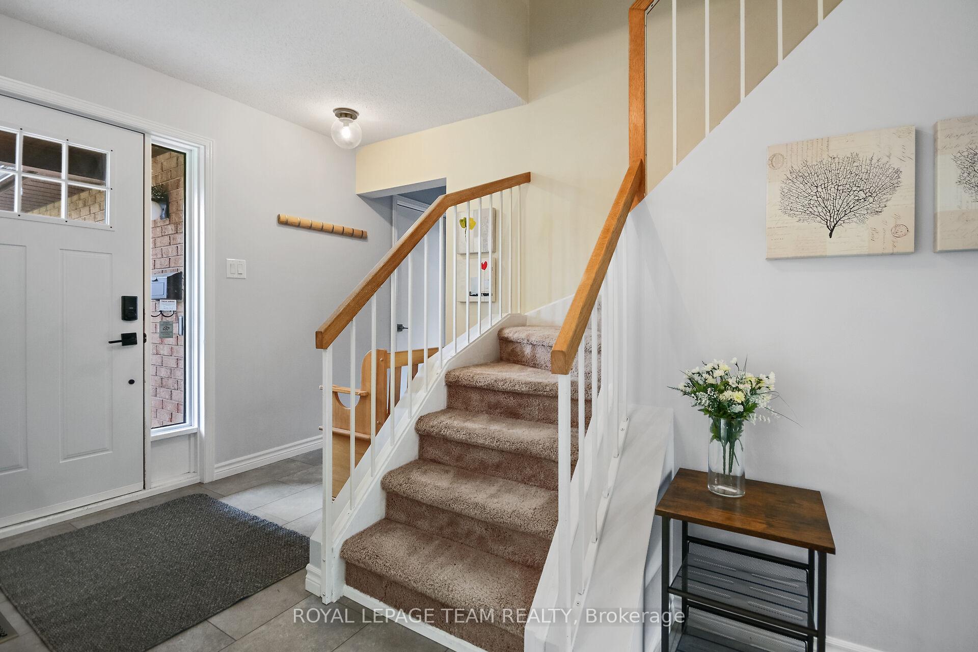 Photo 22 of 22 Hewitt Way, Ottawa, Kanata - Katimavik — HOMEH