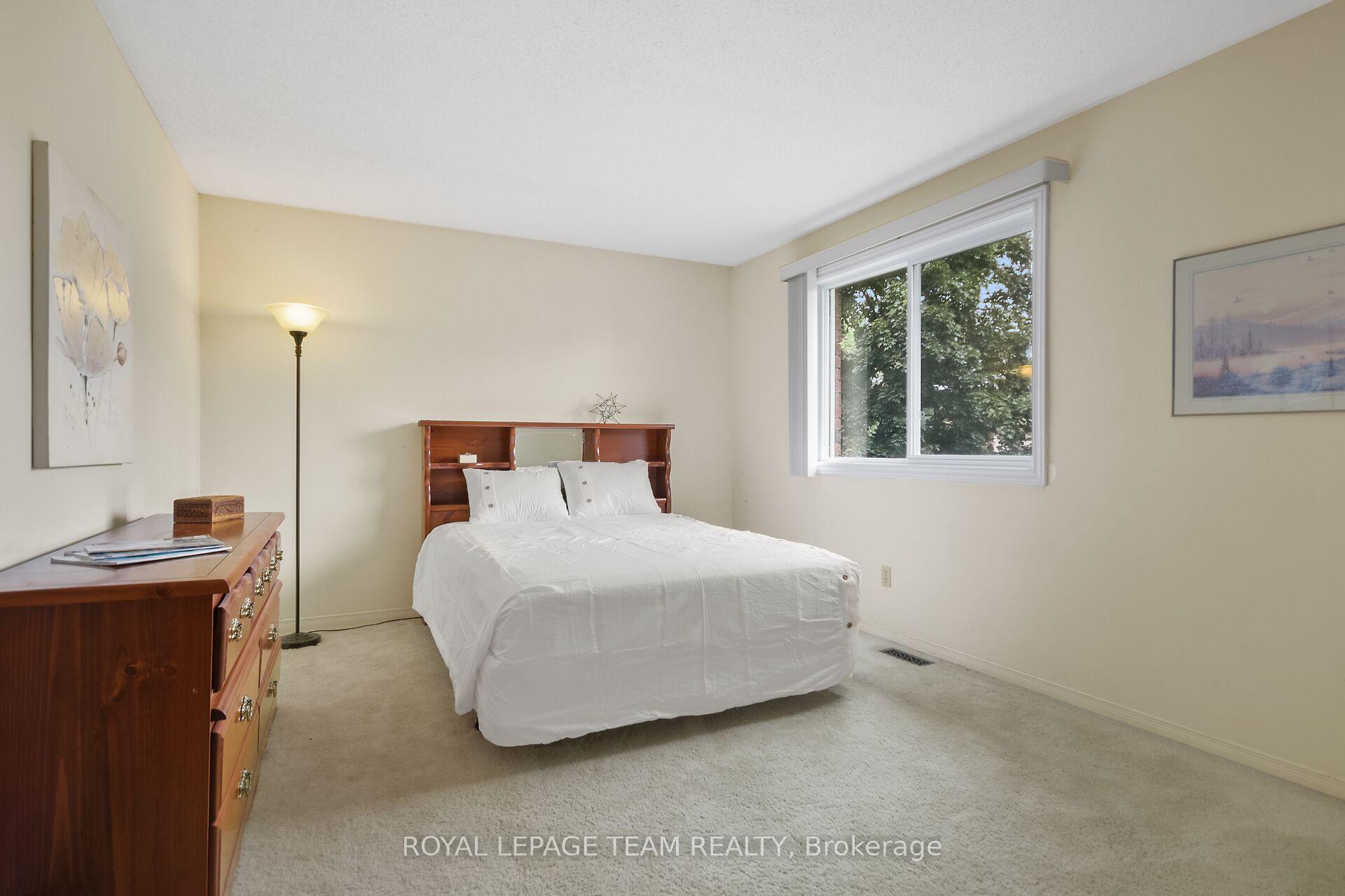 Photo 30 of 22 Hewitt Way, Ottawa, Kanata - Katimavik — HOMEH