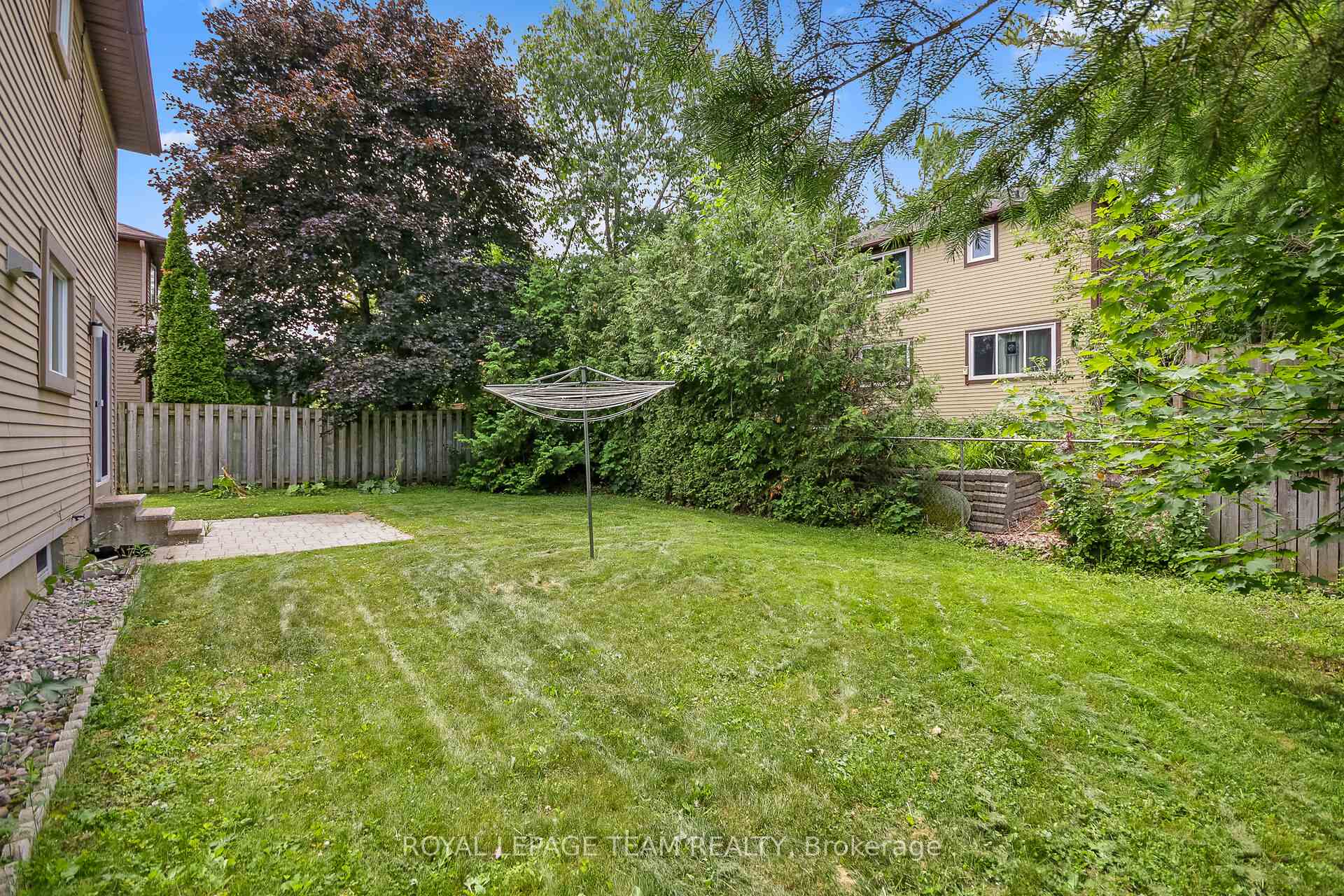 Photo 38 of 22 Hewitt Way, Ottawa, Kanata - Katimavik — HOMEH
