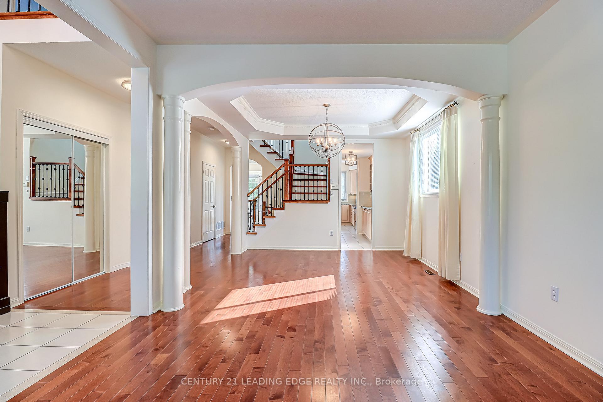 Photo 6 of 37 Wiltshire Drive, Markham, Berczy — HOMEH