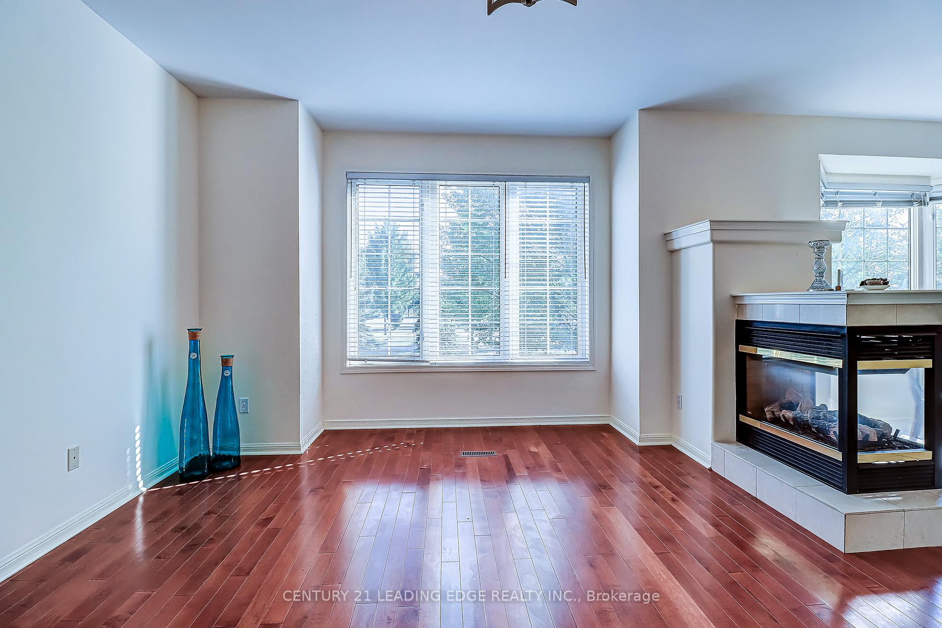 Photo 16 of 37 Wiltshire Drive, Markham, Berczy — HOMEH