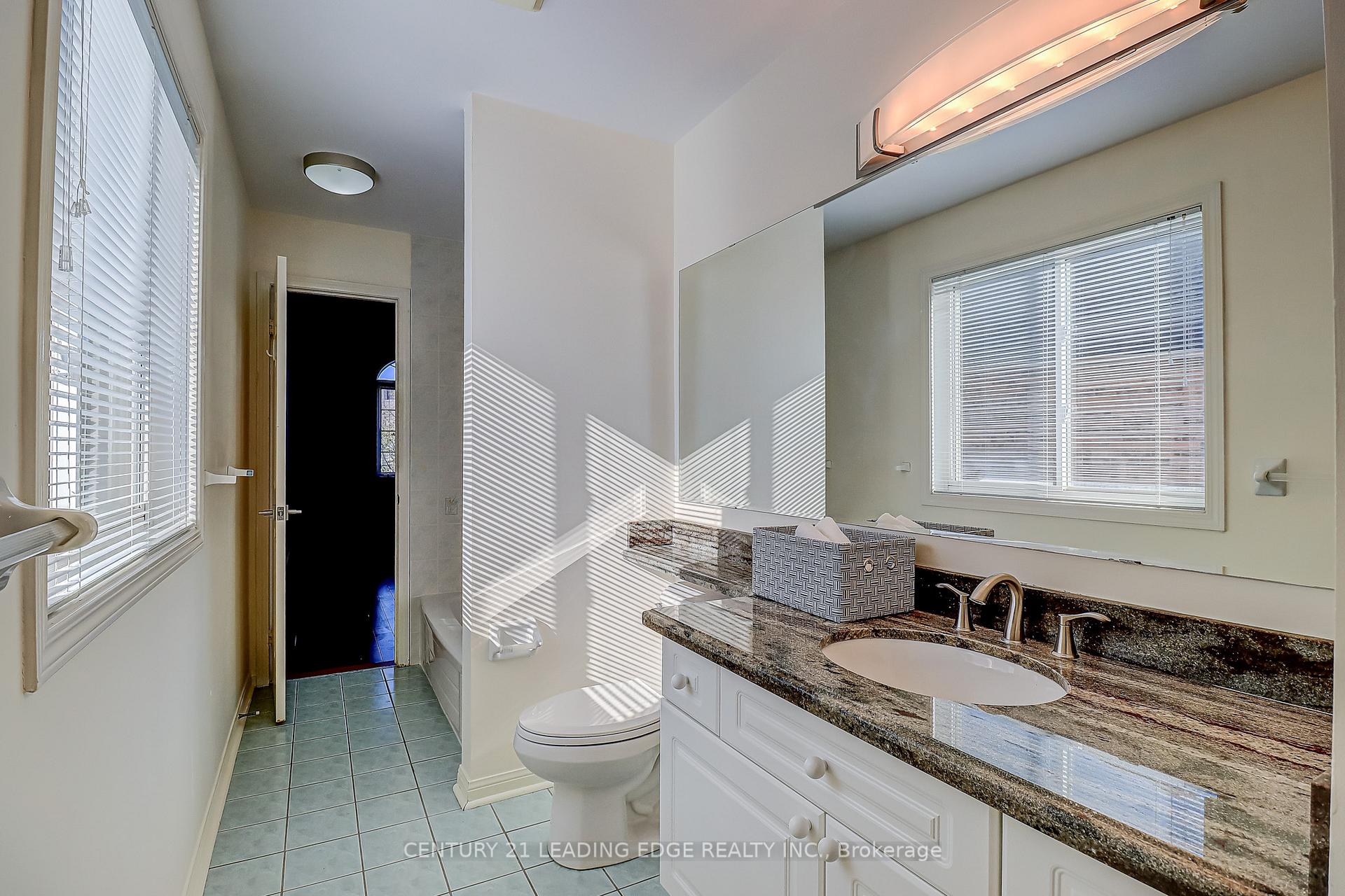 Photo 30 of 37 Wiltshire Drive, Markham, Berczy — HOMEH