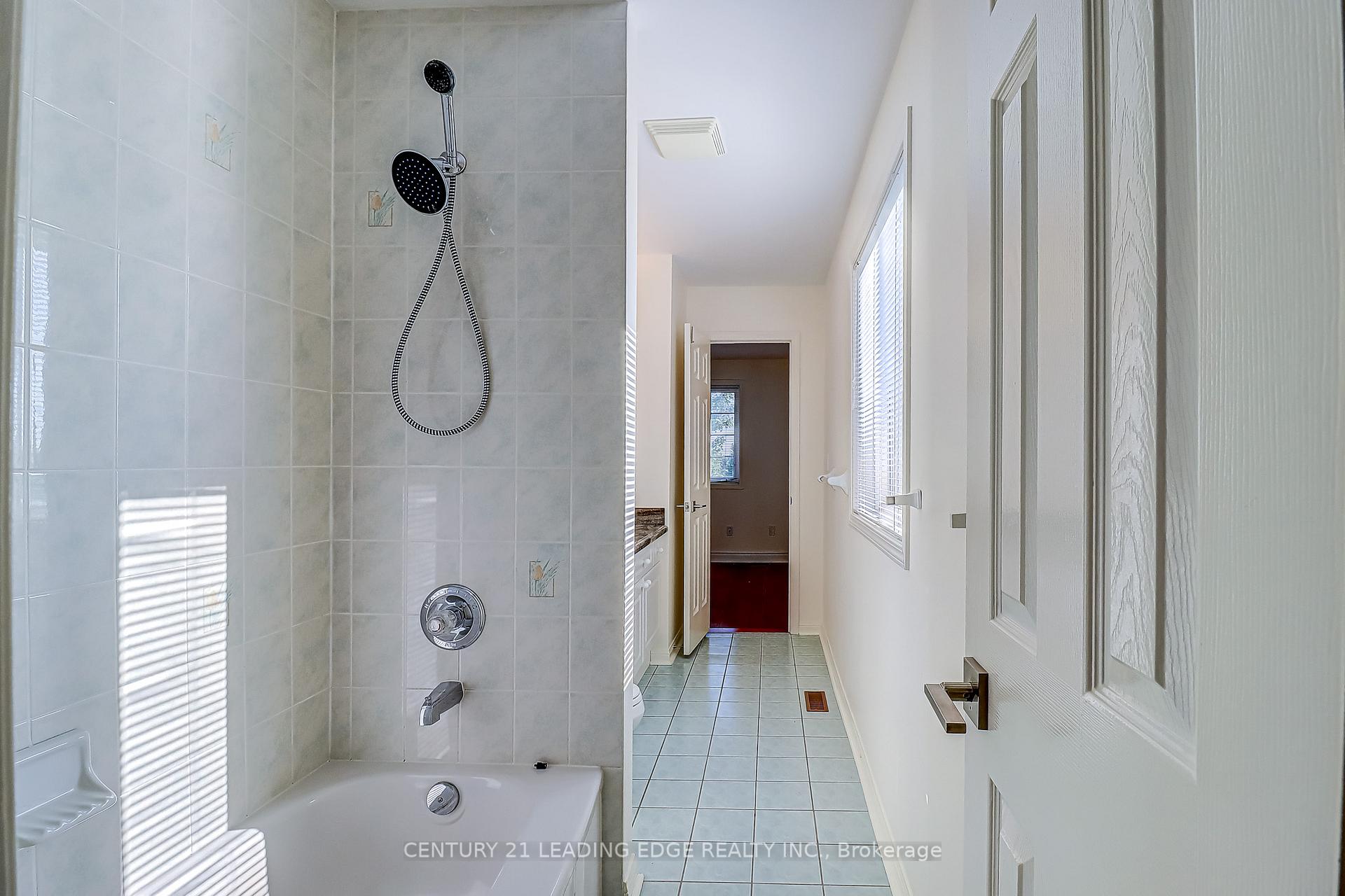 Photo 31 of 37 Wiltshire Drive, Markham, Berczy — HOMEH