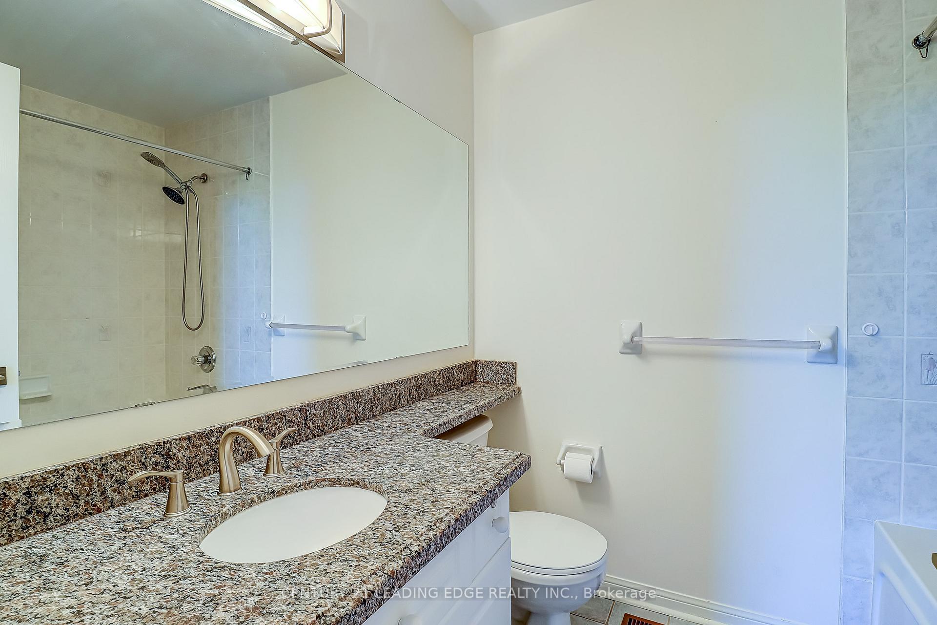 Photo 34 of 37 Wiltshire Drive, Markham, Berczy — HOMEH