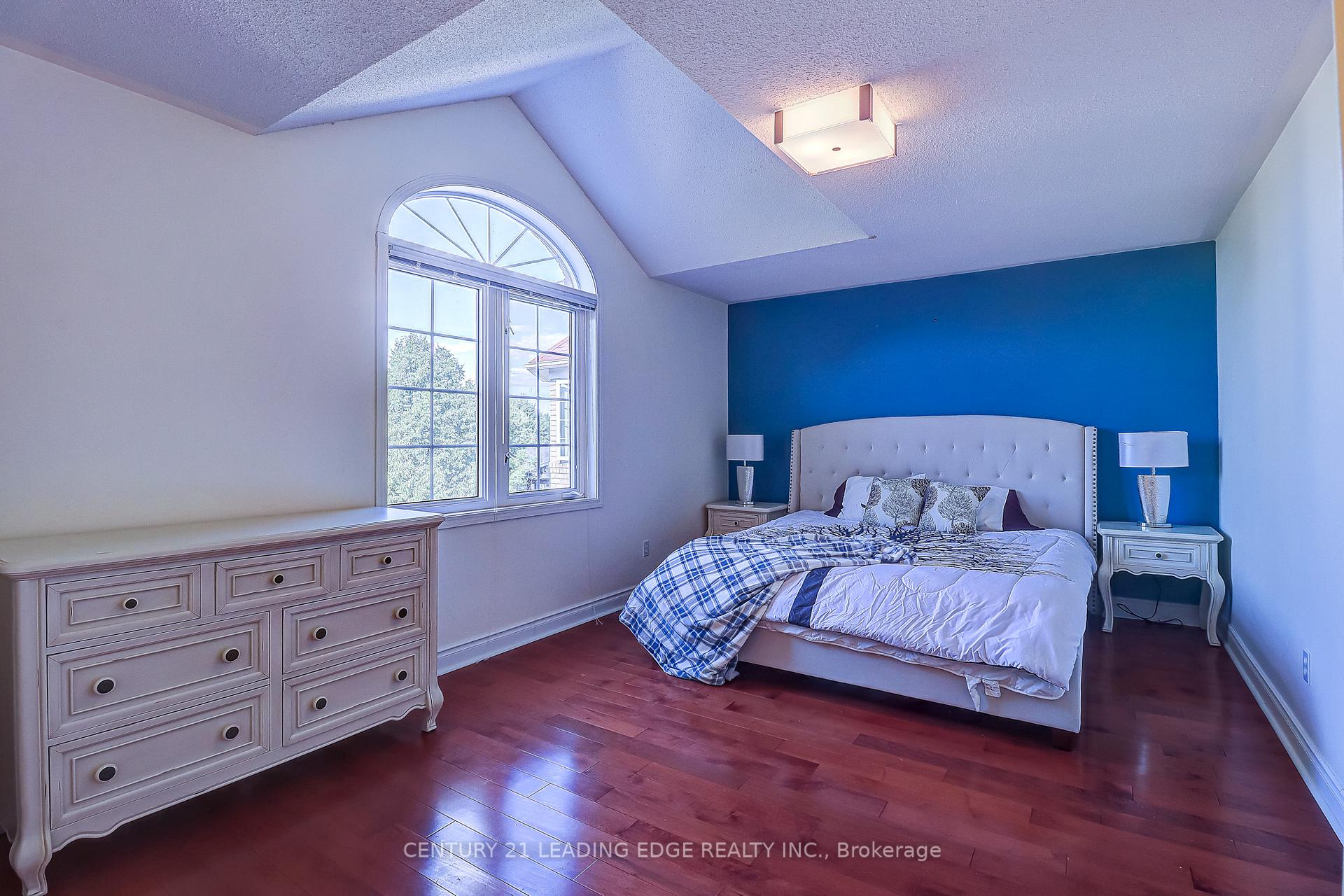 Photo 35 of 37 Wiltshire Drive, Markham, Berczy — HOMEH