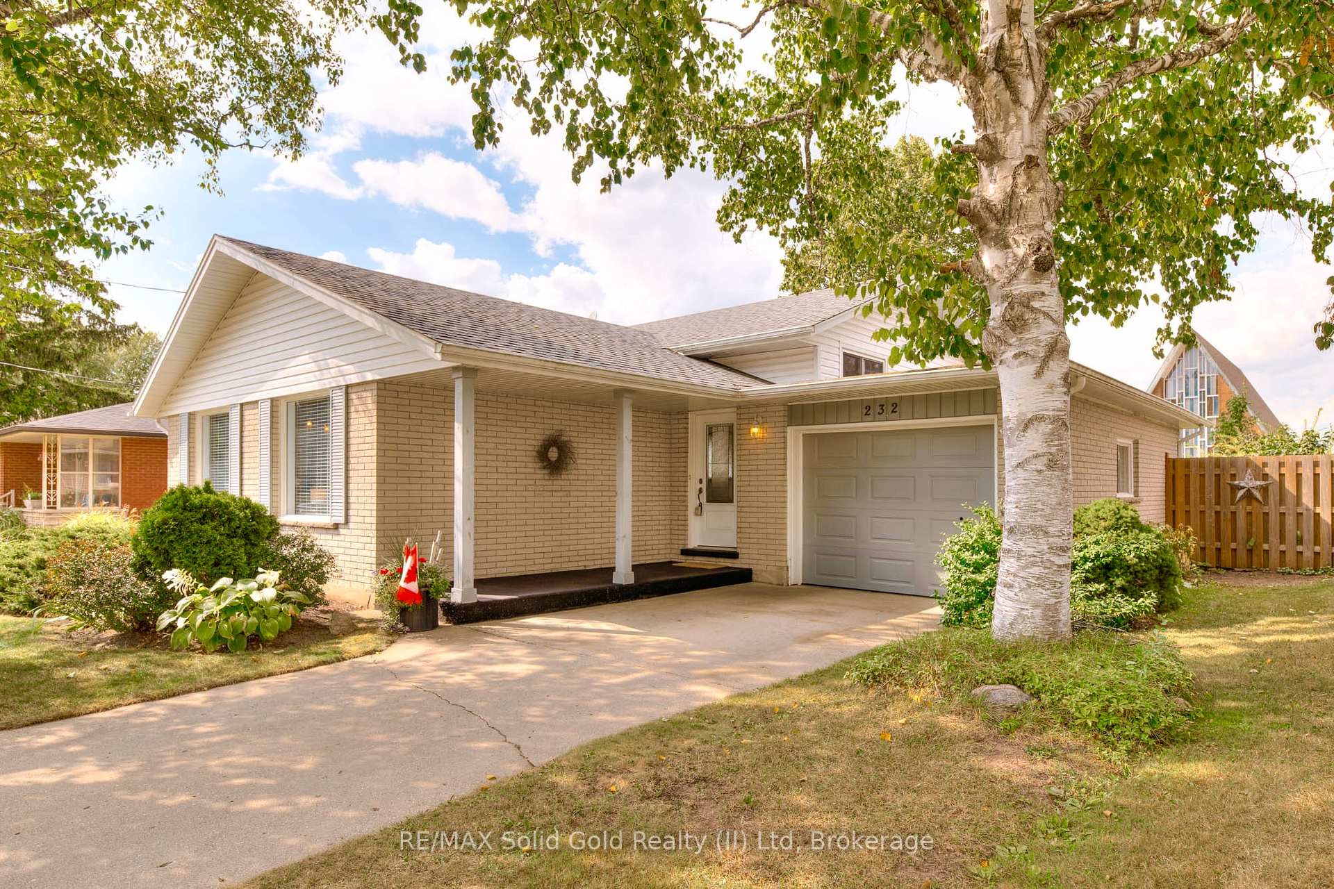 Photo 1 of 232 Kenneth Avenue, Kitchener — HOMEH