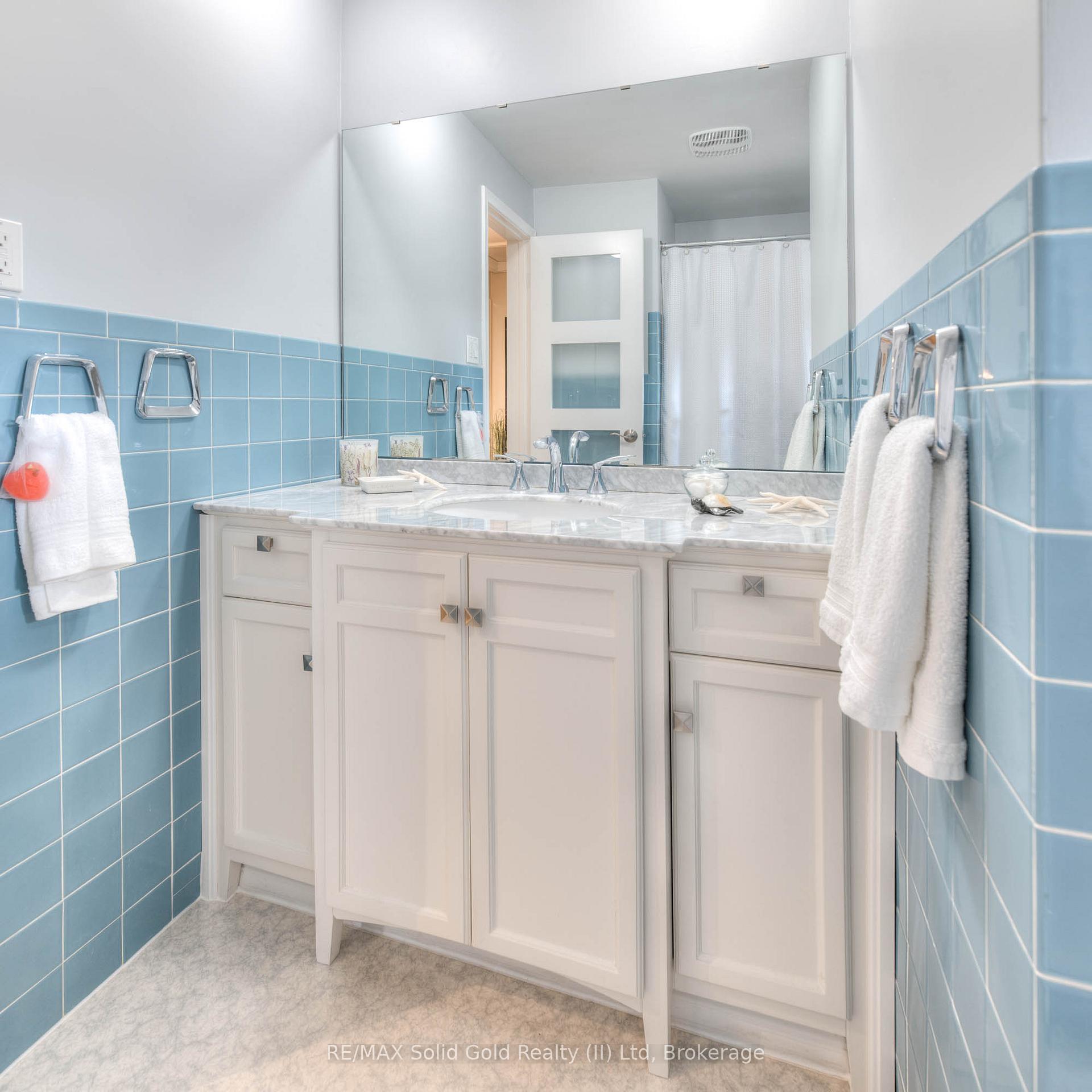Photo 14 of 232 Kenneth Avenue, Kitchener — HOMEH