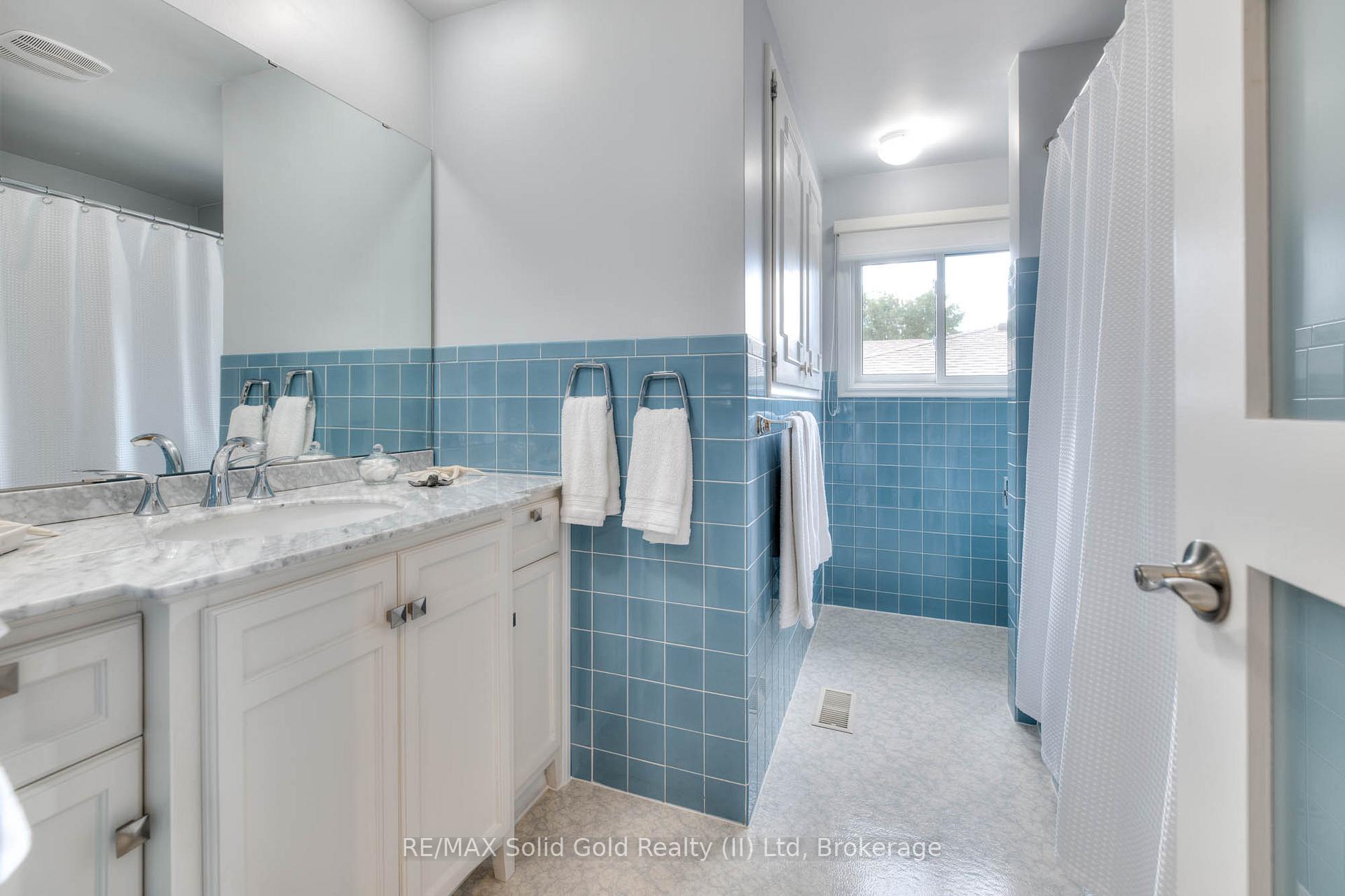 Photo 16 of 232 Kenneth Avenue, Kitchener — HOMEH