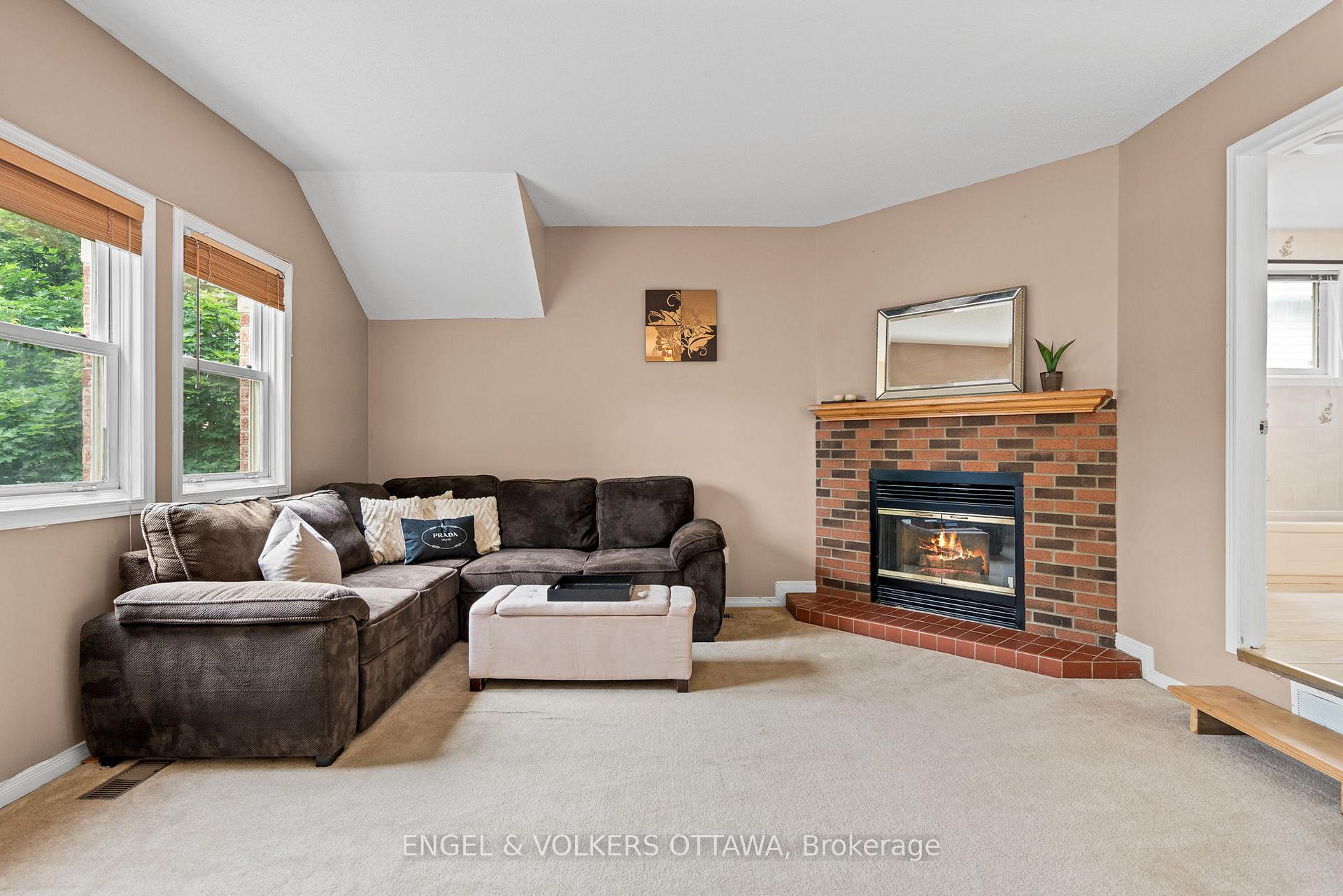 Photo 23 of 4 Collingwood Crescent, Ottawa, Kanata - Morgan's Grant/South March — HOMEH