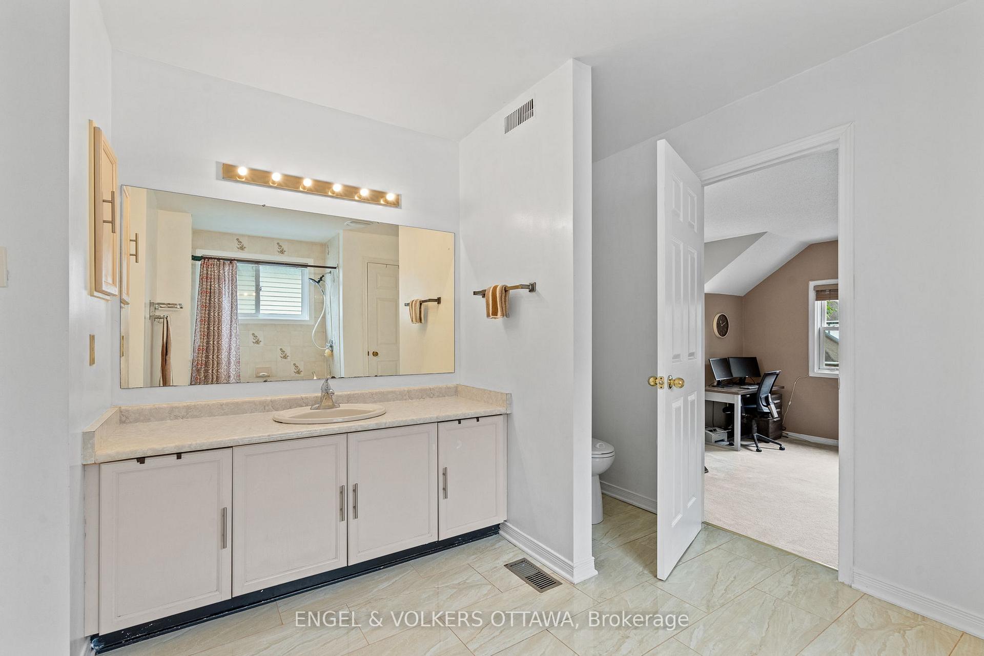 Photo 30 of 4 Collingwood Crescent, Ottawa, Kanata - Morgan's Grant/South March — HOMEH