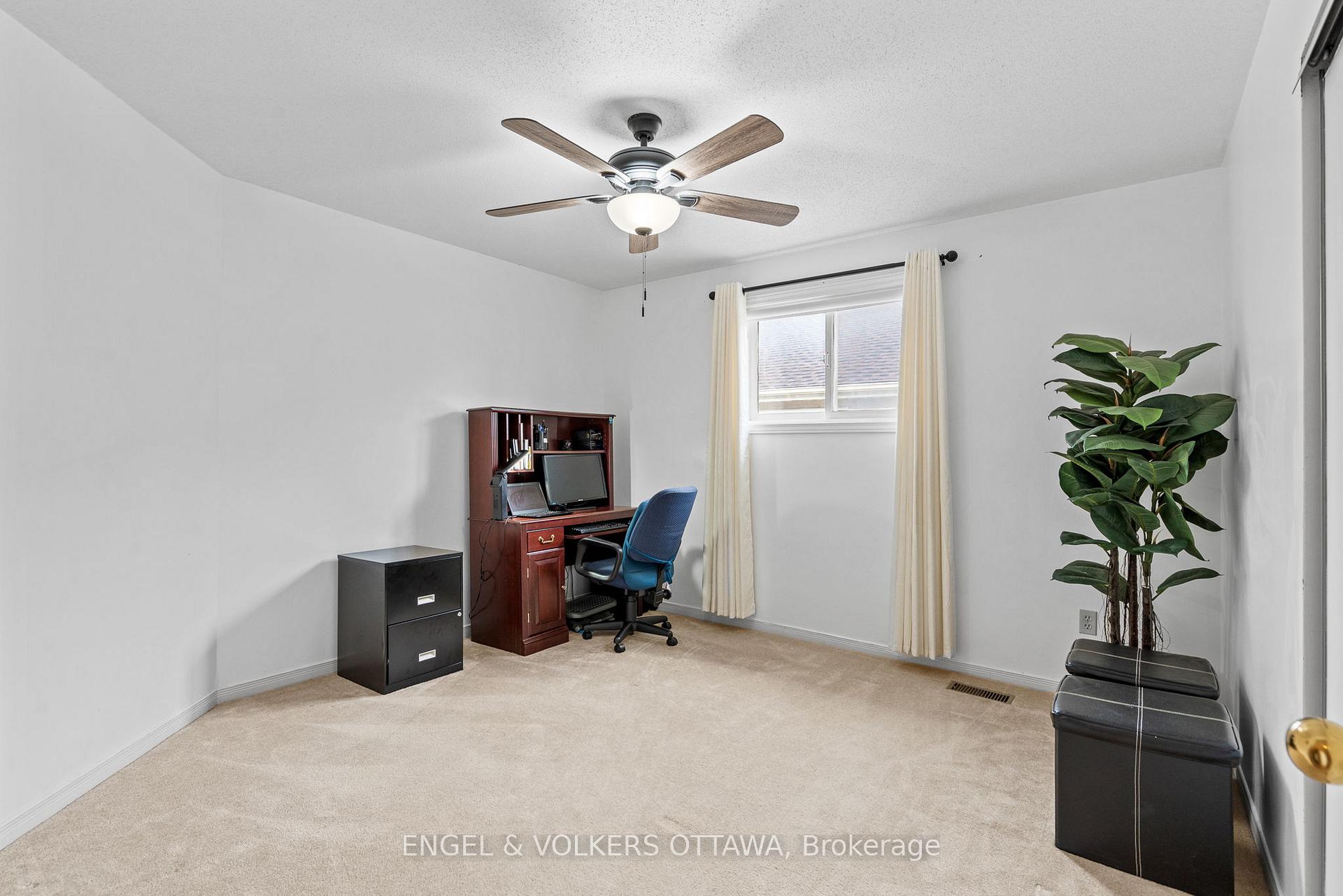 Photo 34 of 4 Collingwood Crescent, Ottawa, Kanata - Morgan's Grant/South March — HOMEH