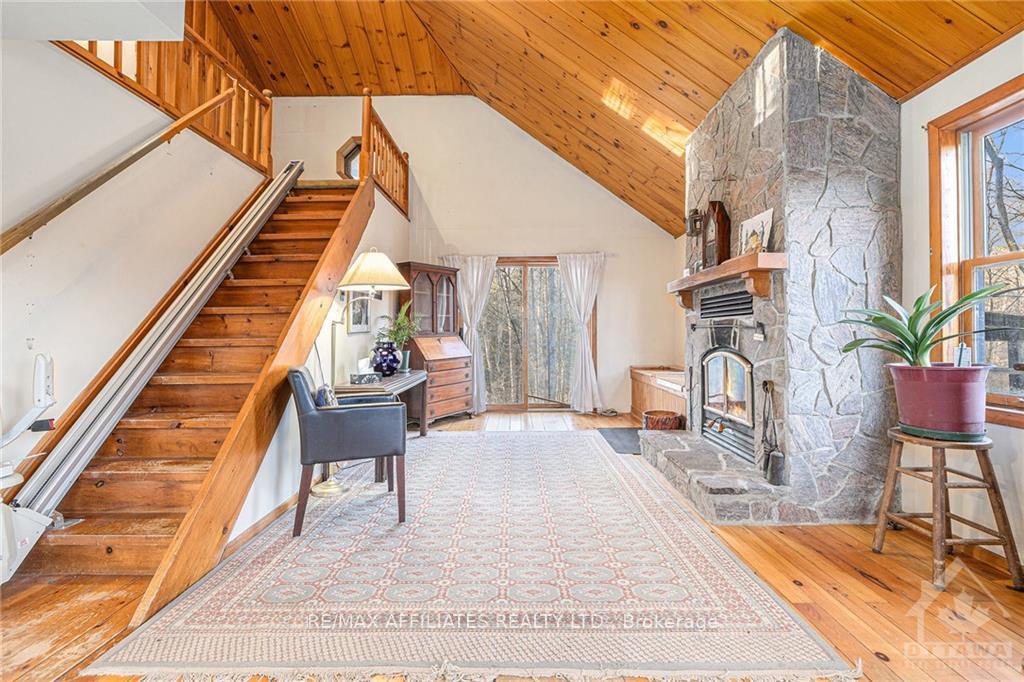 Photo 5 of 593 Sugarbush Way, Lanark Highlands, Lanark Highlands (Dalhousie) Twp — HOMEH
