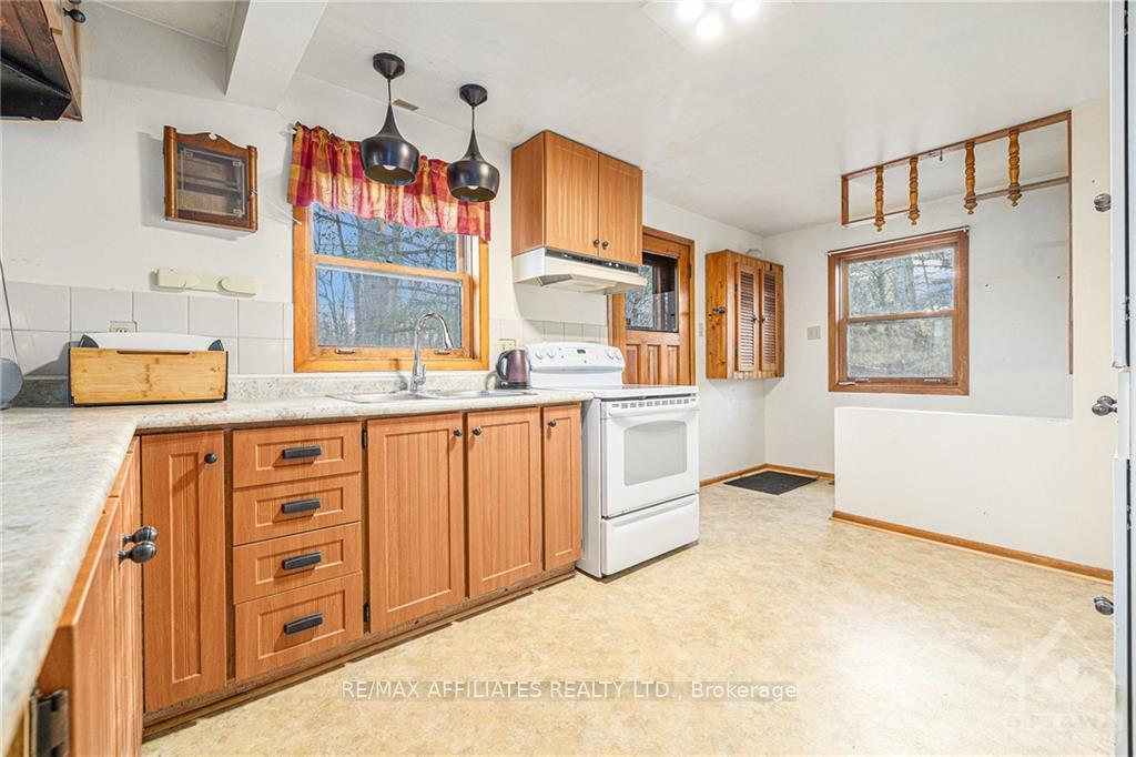 Photo 13 of 593 Sugarbush Way, Lanark Highlands, Lanark Highlands (Dalhousie) Twp — HOMEH