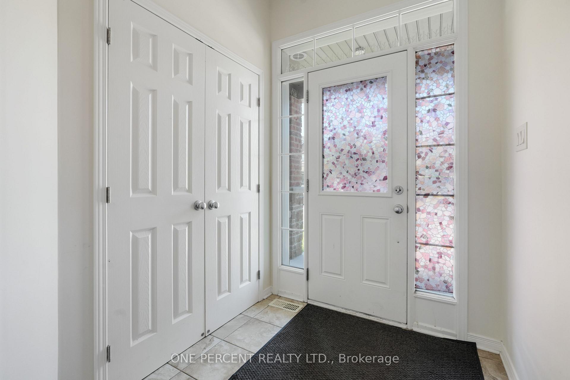 Photo 4 of 225 Losino Crescent, Ottawa, Kanata - Emerald Meadows/Trailwest — HOMEH