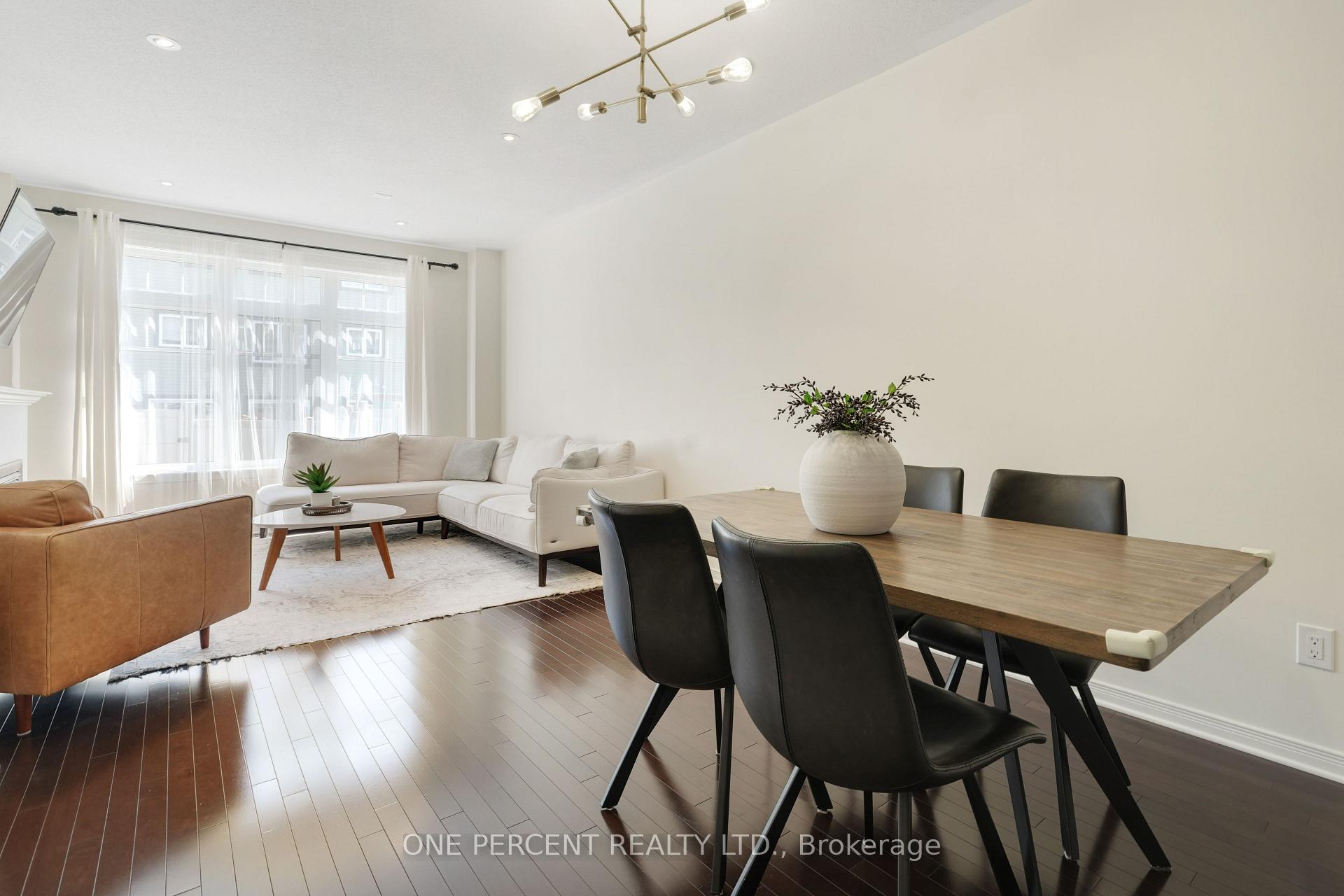 Photo 8 of 225 Losino Crescent, Ottawa, Kanata - Emerald Meadows/Trailwest — HOMEH