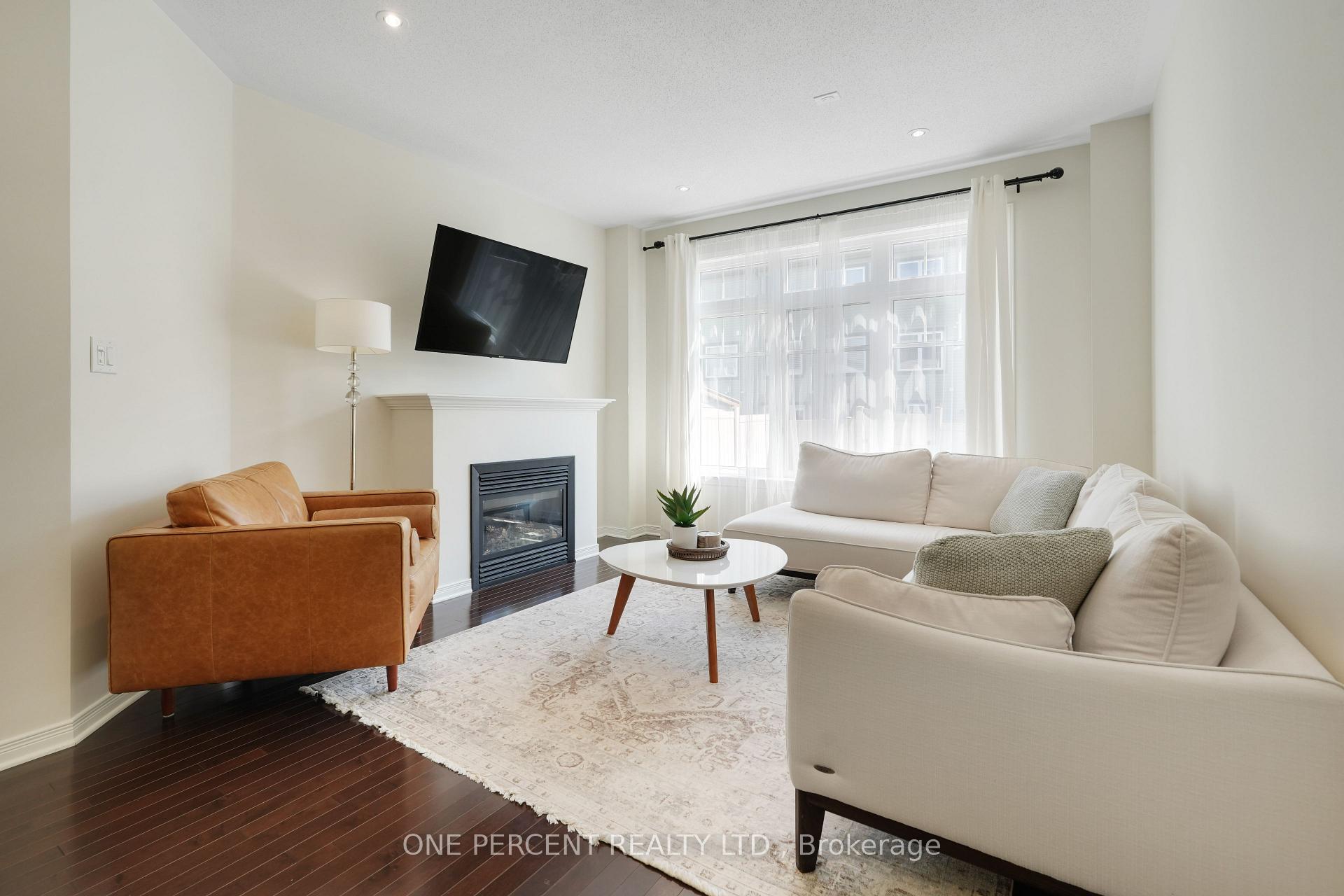 Photo 9 of 225 Losino Crescent, Ottawa, Kanata - Emerald Meadows/Trailwest — HOMEH