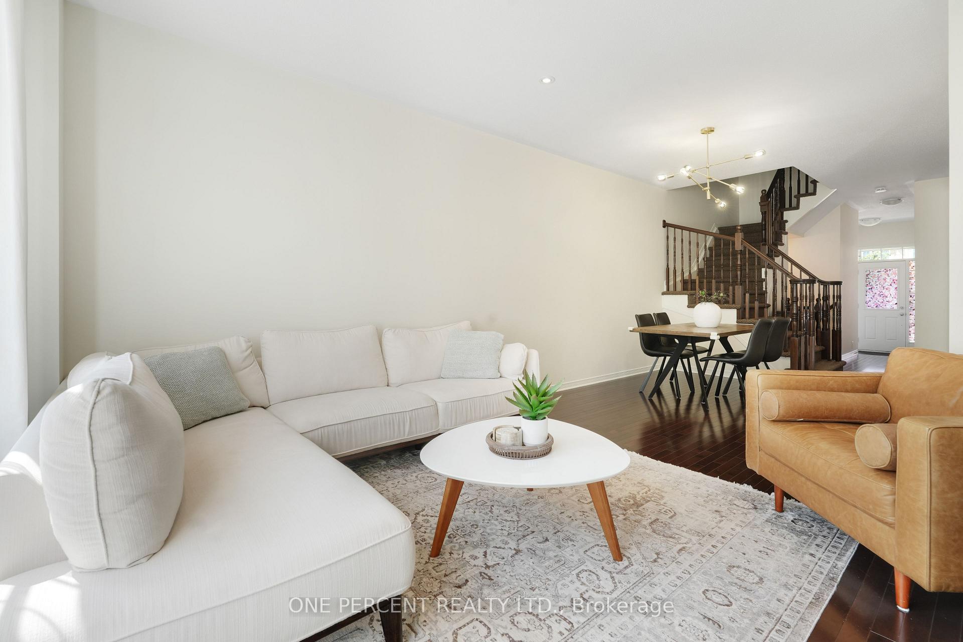 Photo 11 of 225 Losino Crescent, Ottawa, Kanata - Emerald Meadows/Trailwest — HOMEH