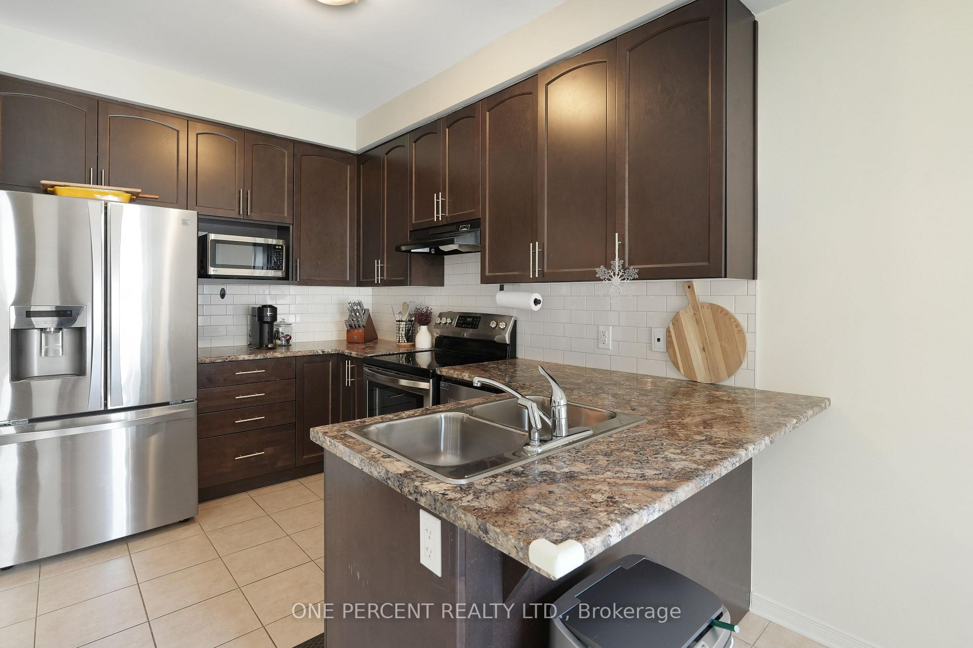 Photo 13 of 225 Losino Crescent, Ottawa, Kanata - Emerald Meadows/Trailwest — HOMEH
