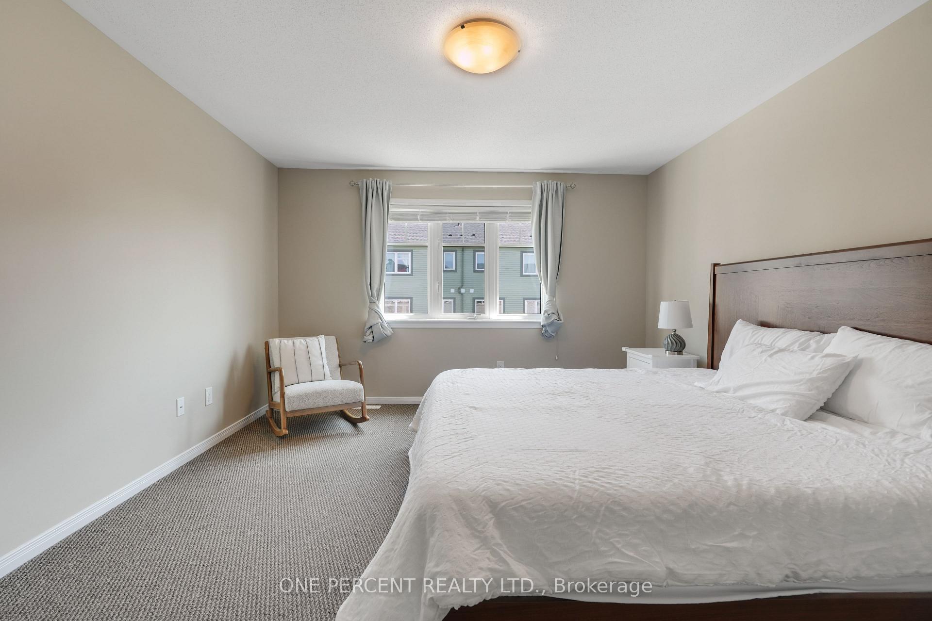 Photo 19 of 225 Losino Crescent, Ottawa, Kanata - Emerald Meadows/Trailwest — HOMEH