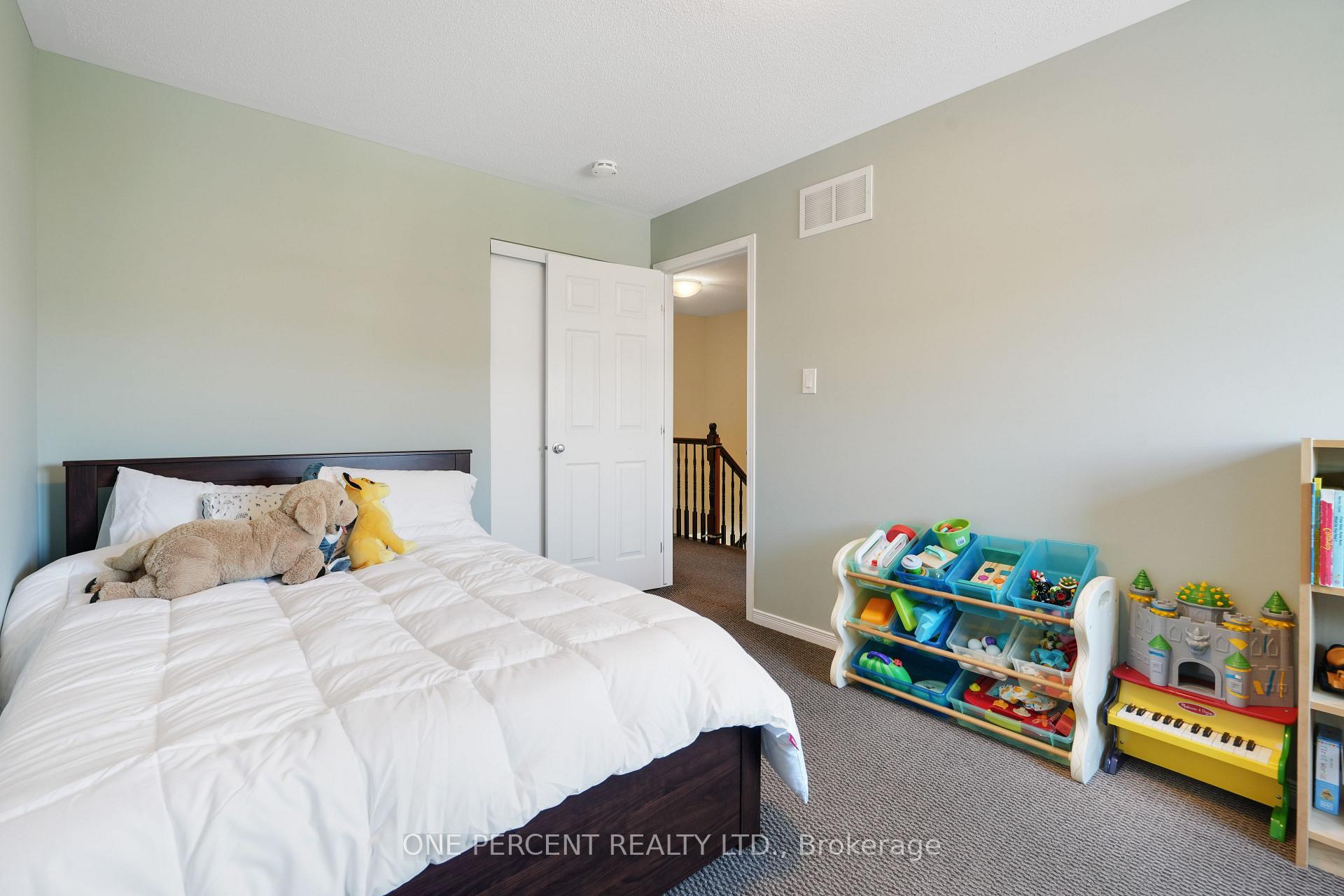Photo 25 of 225 Losino Crescent, Ottawa, Kanata - Emerald Meadows/Trailwest — HOMEH