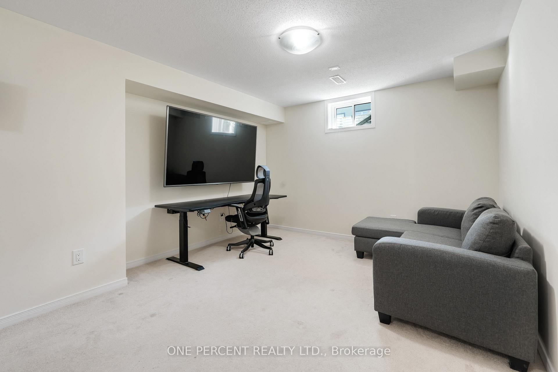 Photo 31 of 225 Losino Crescent, Ottawa, Kanata - Emerald Meadows/Trailwest — HOMEH