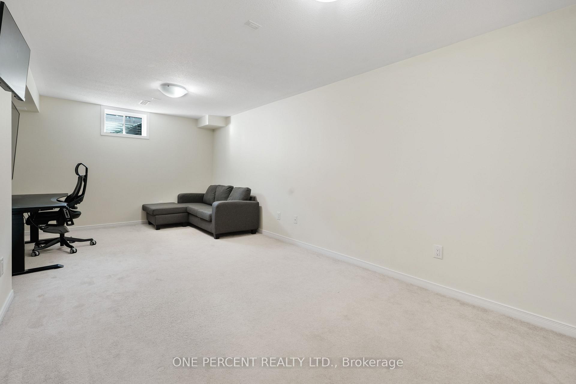 Photo 33 of 225 Losino Crescent, Ottawa, Kanata - Emerald Meadows/Trailwest — HOMEH