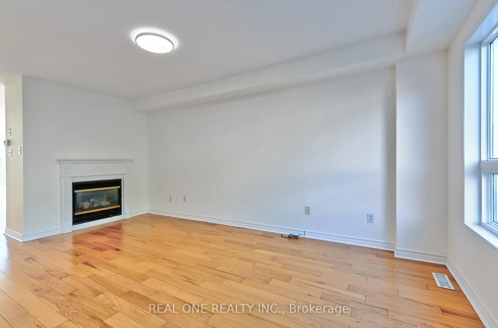 Photo 8 of 177 Fred Mclaren Boulevard, Markham, Wismer — HOMEH