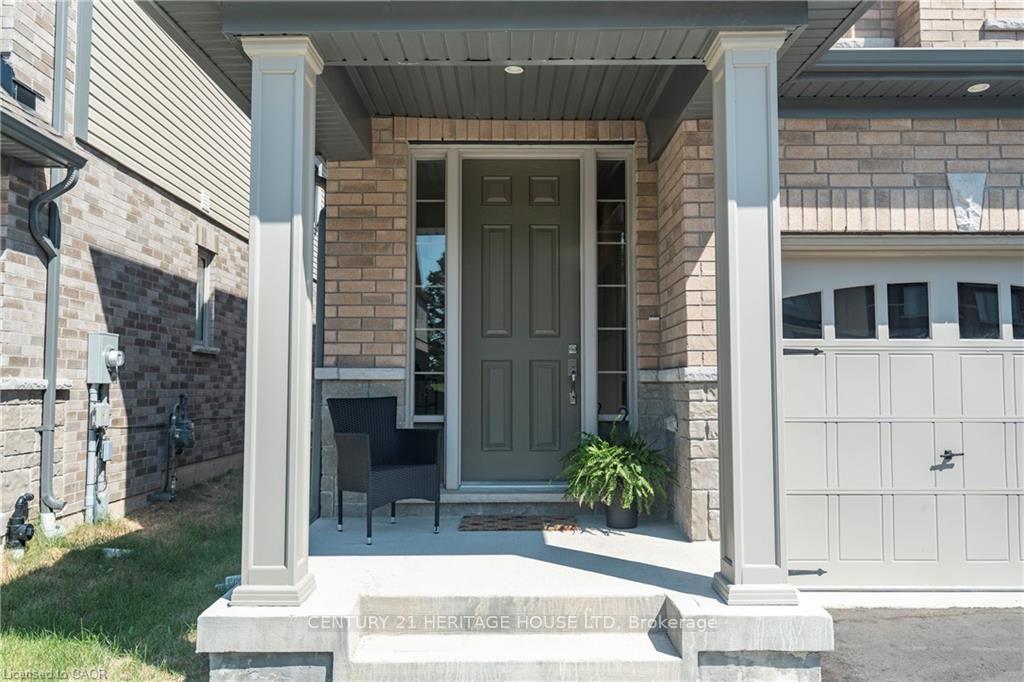 Photo 2 of 281 Broadacre Drive, Kitchener — HOMEH
