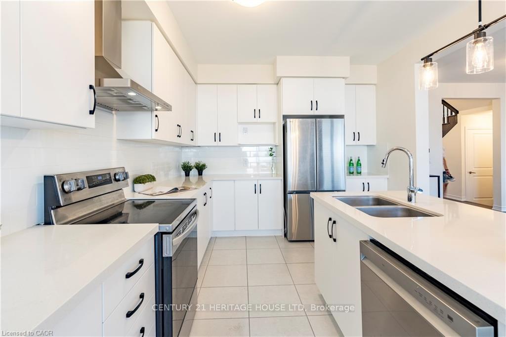 Photo 20 of 281 Broadacre Drive, Kitchener — HOMEH