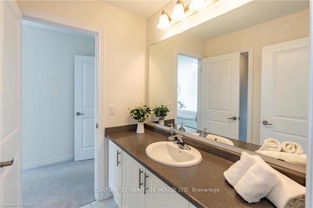 Photo 33 of 281 Broadacre Drive, Kitchener — HOMEH