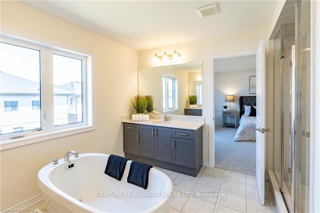 Photo 45 of 281 Broadacre Drive, Kitchener — HOMEH