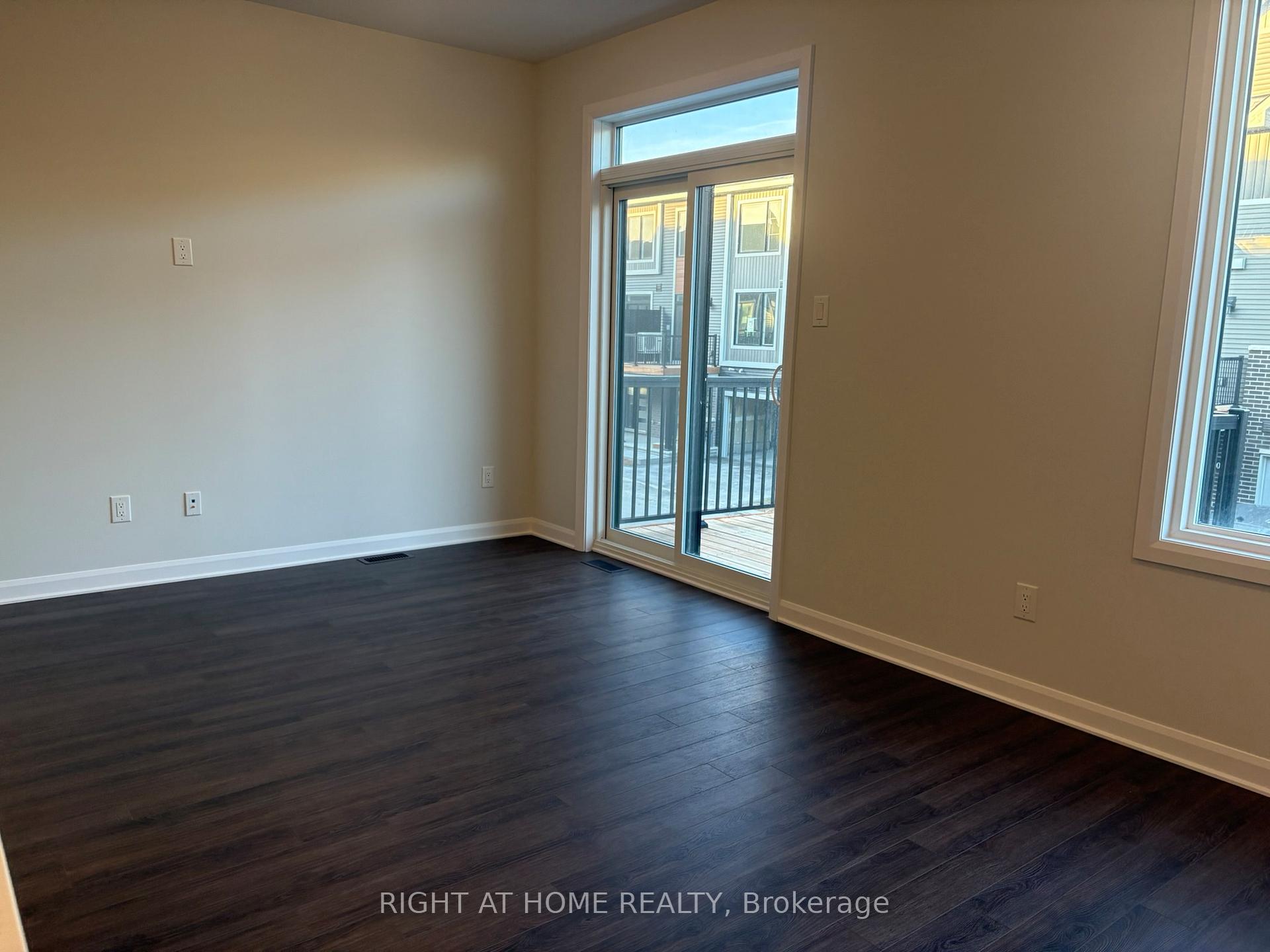 Photo 8 of 409 Silverberry Private, Ottawa, Kanata - Kanata Lakes/Heritage Hills — HOMEH