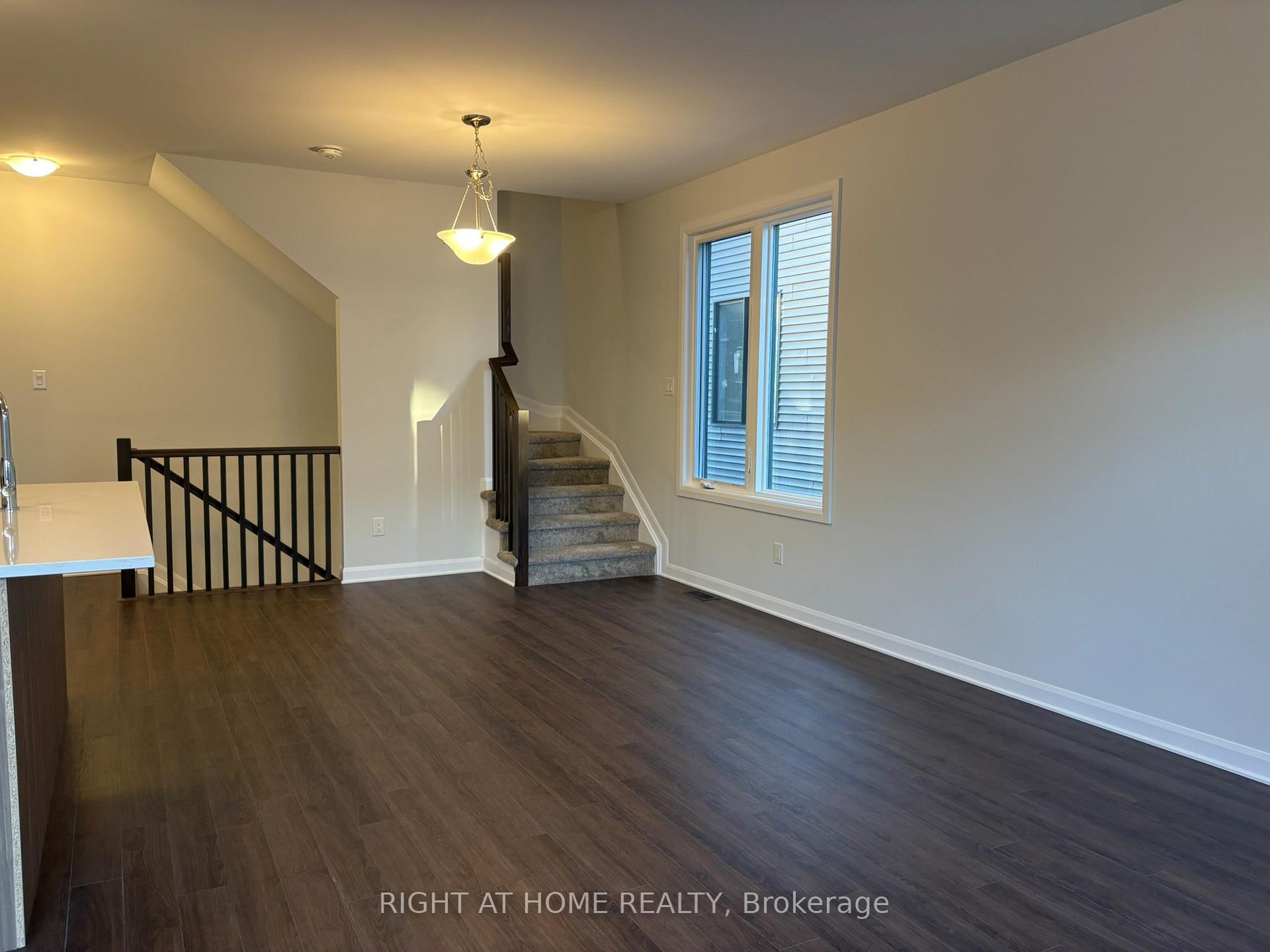 Photo 13 of 409 Silverberry Private, Ottawa, Kanata - Kanata Lakes/Heritage Hills — HOMEH